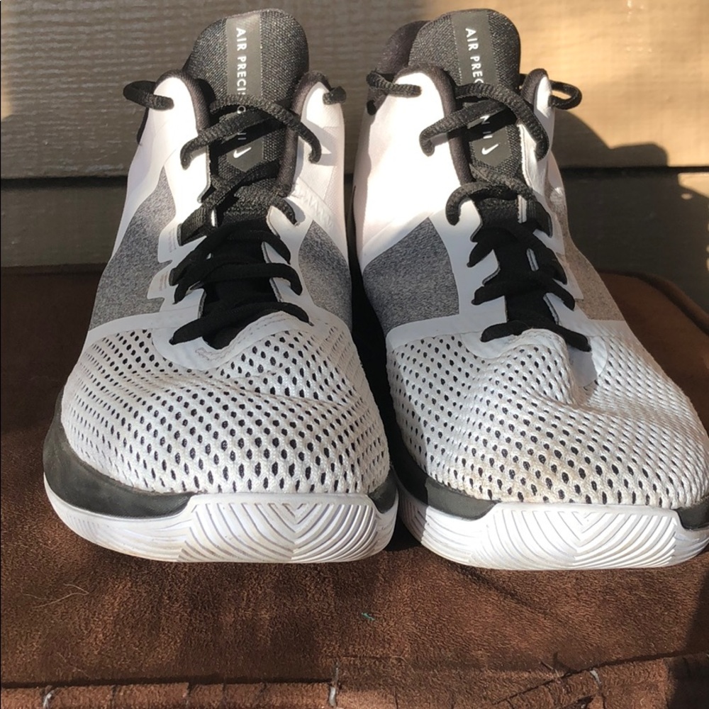 Nike precisions size 10 white and black